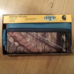 Carhartt zip clutch